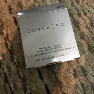 Cover Fx Highlighting Powder in Candlelight